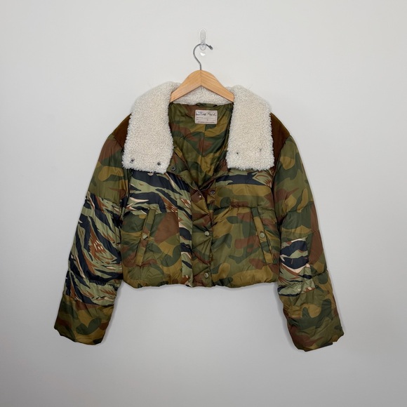 Free People West Coast Puffer Jacket Size Large camo boho oversized Sherpa - Picture 2 of 16